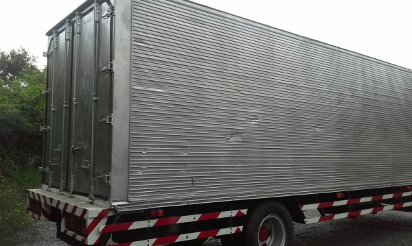 ขายรถตู้แห้ง ขายรถตู้แห้ง