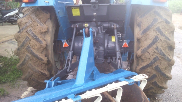 ขายรถไถFORDรุ่น6640คานหน้าคาลาโล่    สวยจัดมีใบอินวอยพร้อมจดทะเบียน