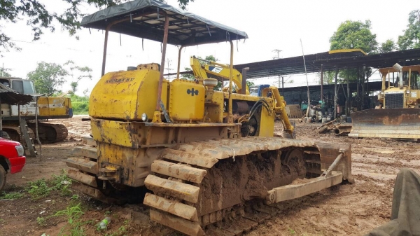 ขายแทรคเตอร์ KOMATSU D50 P ตีนเป็ด เอกสารสัญญาซื้อขาย สภาพพร้อมใช้งาน