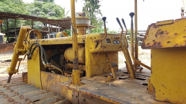 ขายแทรคเตอร์ KOMATSU D50 P ตีนเป็ด เอกสารสัญญาซื้อขาย สภาพพร้อมใช้งาน