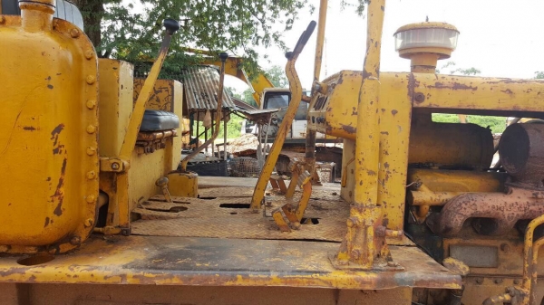 ขายแทรคเตอร์ KOMATSU D50 P ตีนเป็ด เอกสารสัญญาซื้อขาย สภาพพร้อมใช้งาน