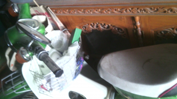 ขายรถมอเตอร์ไซ  ฮฮนด้า   ซี70มีทะเบียนพร้อมโอนสนใจ0816129298