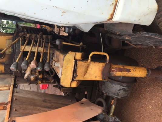 KM779ติดเครน2.5ทะเบียนพร้อมโอนครับ