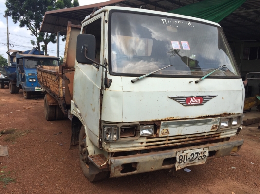 KM779ติดเครน2.5ทะเบียนพร้อมโอนครับ