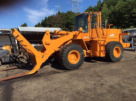 ขายรถตัก TCM L32