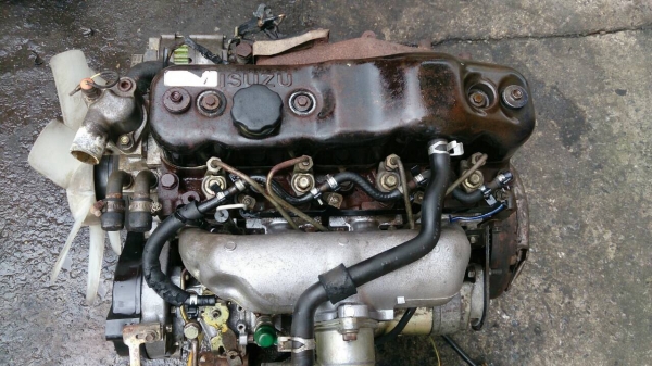ขายเครื่องยนต์ isuzu 2800 มีเลข