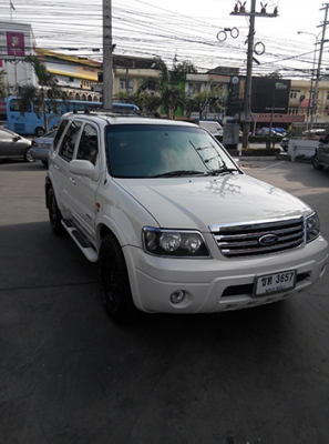 FORD ESCAPE 3.0 SUV XLT V6 AT ปี 2008 สีขาวมุก