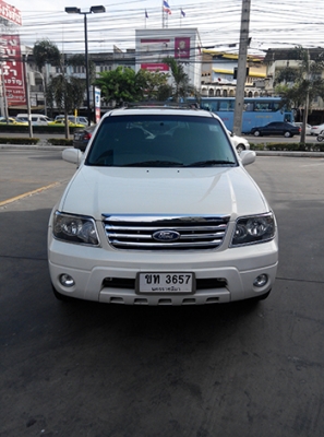 FORD ESCAPE 3.0 SUV XLT V6 AT ปี 2008 สีขาวมุก FORD ESCAPE 3.0 SUV XLT V6 AT ปี 2008 สีขาวมุก