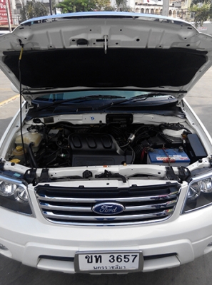 FORD ESCAPE 3.0 SUV XLT V6 AT ปี 2008 สีขาวมุก FORD ESCAPE 3.0 SUV XLT V6 AT ปี 2008 สีขาวมุก