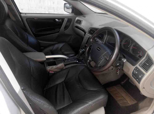 VOLVO - V70 - 2.3 XC AWD AT ปี2003 สีเทา VOLVO - V70 - 2.3 XC AWD AT ปี2003 สีเทา