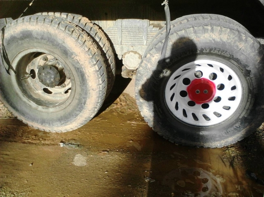 รถมิตซู 10 ล้อดั้ม FN527 M - TF  220 แรงม้า.  ( ขาย แม่ , ลูก. )     สนใจติดต่อ   081 - 6079515