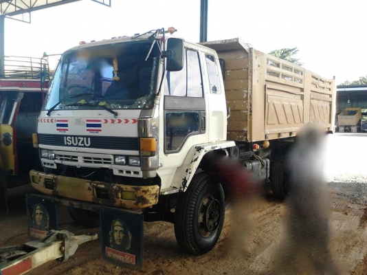 รถอีซูซุ 10 ล้อดั๊ม FXZ  เปลื่ยนเครื่อง 260 แรงม้า.   สนใจติดต่อ  081 - 6079515