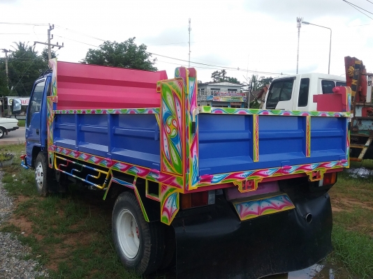 ขายด่วน6ล้อISUZU120ดั้มสภาพพร้อมใช้สุดๆราคาไม่แพงจัดแนนท์ได้โทร0856842587