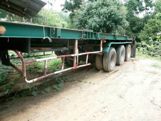 ขายหาง พื้นเรียบ. RCK / 3 เพลา. แท้  ปี 47.   สนใจติดต่อ  081 - 6079515