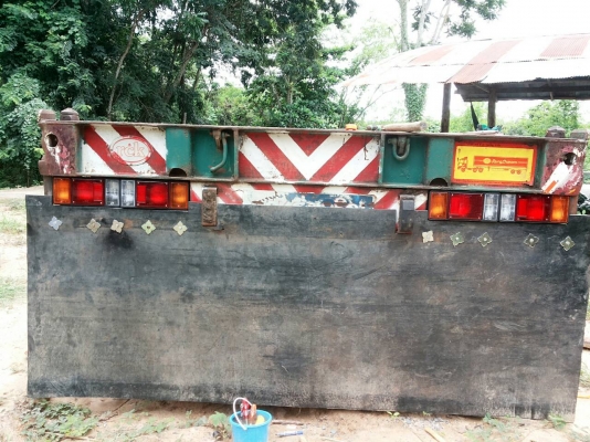 ขายหาง พื้นเรียบ. RCK / 3 เพลา. แท้  ปี 47.   สนใจติดต่อ  081 - 6079515