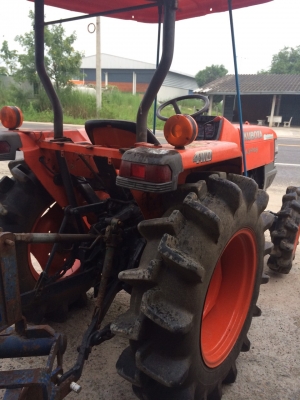 รถไถ kubota 34 แรง 150,000 บาท