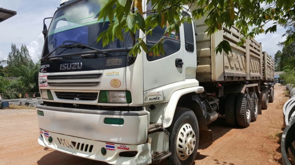 รถอีซุซุ 10 ล้อดั้ม FXZ 270 แรงม้า ปี 50.  ( ขายเฉพาะหัว. )    สนใจติดต่อ  081 - 6079515