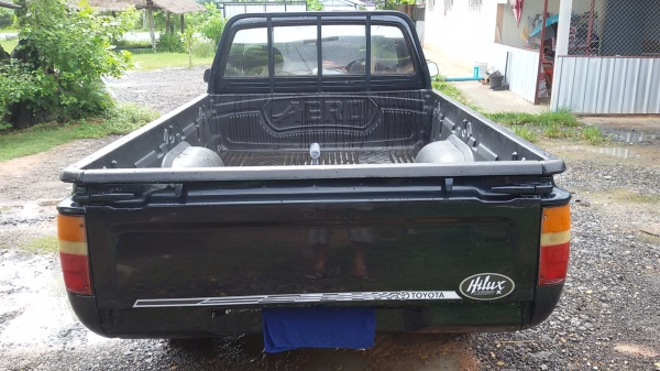 TOYOTA HILUX MIGHTY-X  เดิมบาง มือเดียวป้ายแดง สวยกว่านี้ก็ป้ายแดงแล้ว