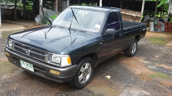 TOYOTA HILUX MIGHTY-X  เดิมบาง มือเดียวป้ายแดง สวยกว่านี้ก็ป้ายแดงแล้ว