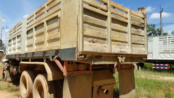 รถอีซูซุ 10 ล้อดั้ม FXZ  240 แรงม้า.  ( หัวขาว. )   สนใจติดต่อ  081 - 6079515