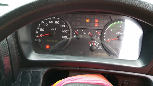 ขาย Mega 500 สวยๆ ถูกๆมาแล้วคับ ปี 56 ตู้ 10 บาน 7.6 m โทร 088-4501277