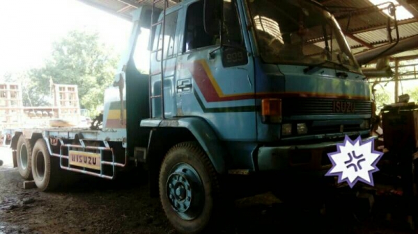 สิบล้อ อีซูชุ FVM 175 สโลส 2เพา เทนเลอร์ขึ้น แม็คโค120+รถเกียว สภาพพร้อมใช้ ท้ายลากแจ้งลงเล่มแล้ว ทะเบียนพร้อมโอน