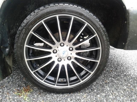 แม็กพร้อมยางมือสอง 5 รู 1 ชุด 4 วง 235/40/18