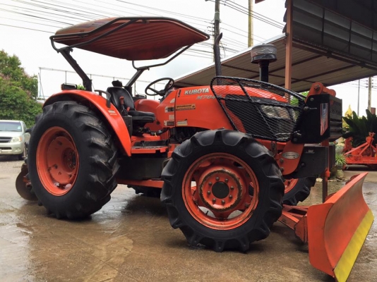 ขายรถไถ Kubota M7040 (4WD) พร้อมดันหน้า ผานพรวน รถพร้อมใช้งานครับ ขายรถไถ Kubota M7040 (4WD) พร้อมดันหน้า ผานพรวน รถพร้อมใช้งานครับ