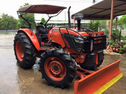 ขายรถไถ Kubota M7040 (4WD) พร้อมดันหน้า ผานพรวน รถพร้อมใช้งานครับ
