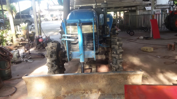 ขายรถไถแช้มป์สองเพลาMX6255พร้อมไช้งานมีไบมีดหน้า และโลตาลีหลัง รถอยู่วังบัว คลองขลุง กำแพงเพชร  ราคา230000บาท   สนใจสอบุถามได้ที่081 3655997 อำพร  พาเจริญ  ราคาต่อรองได้อีกนะครับ