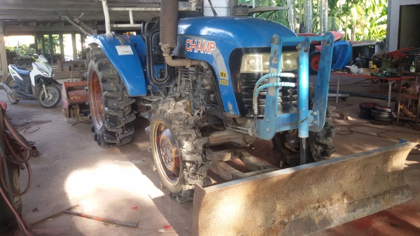 ขายรถไถแช้มป์สองเพลาMX6255พร้อมไช้งานมีไบมีดหน้า และโลตาลีหลัง รถอยู่วังบัว คลองขลุง กำแพงเพชร  ราคา230000บาท   สนใจสอบุถามได้ที่081 3655997 อำพร  พาเจริญ  ราคาต่อรองได้อีกนะครับ