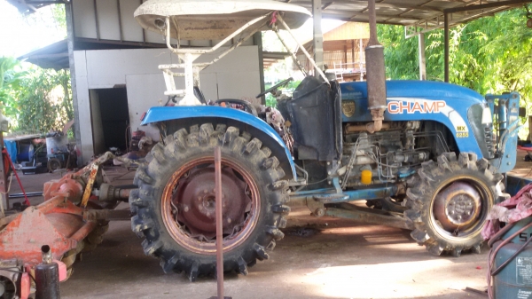 ขายรถไถแช้มป์สองเพลาMX6255พร้อมไช้งานมีไบมีดหน้า และโลตาลีหลัง รถอยู่วังบัว คลองขลุง กำแพงเพชร  ราคา230000บาท   สนใจสอบุถามได้ที่081 3655997 อำพร  พาเจริญ  ราคาต่อรองได้อีกนะครับ