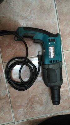 ขายสว่านกระแทก/แย๊ค หลายตัวครับ