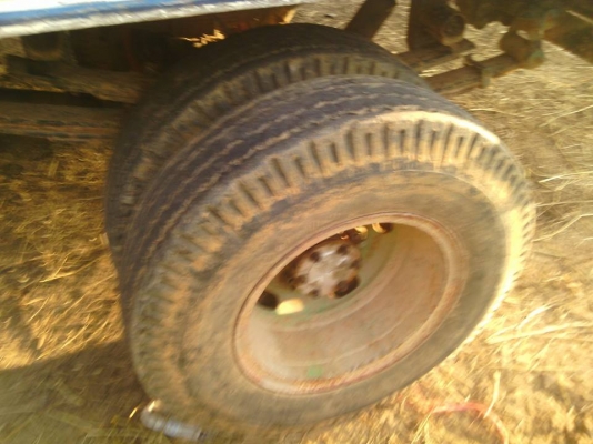 ขายรถอีแต๋น 6ล้อ ตัวใหญ่ มีเกียร์กลาง รถปี40 แชชชีหน้า5 มีเอกสารพร้อมโอน