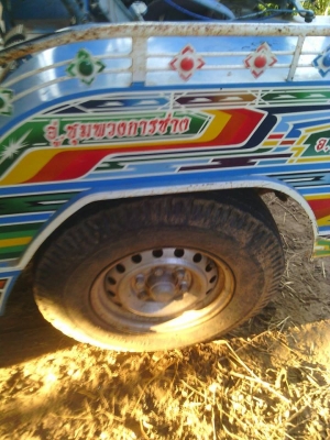 ขายรถอีแต๋น 6ล้อ ตัวใหญ่ มีเกียร์กลาง รถปี40 แชชชีหน้า5 มีเอกสารพร้อมโอน