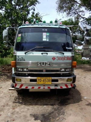 ขายรถบรรทุกน้ำมัน ISUZU ROCKY 195