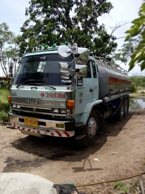 ขายรถบรรทุกน้ำมัน ISUZU ROCKY 195