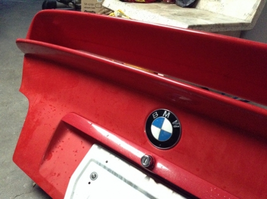 ขายสปอร์ยฝาท้าย2ชั้น E36 คูเป้ทั้งฝา(ของแท้) สวยเท่ห์ หาเล่นยาก วางแก้วไฟเบอร์ สามเหลี่ยมลำโพงไฟเบอร์