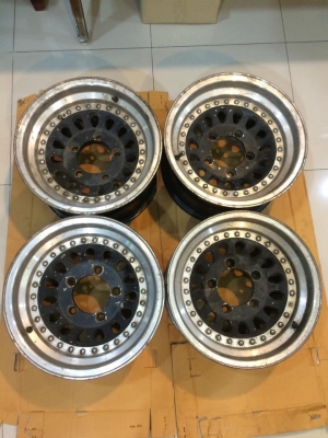 ล้อขอบ15x8 et1 5/139.7 4วง ราคา12000บาท ไฟสปอร์ตไลน์ 6"ของเก่าญี่ปุ่น1คู่ ราคา1200บาท ดูของพระราม2 089 0211090 Champ_rama2