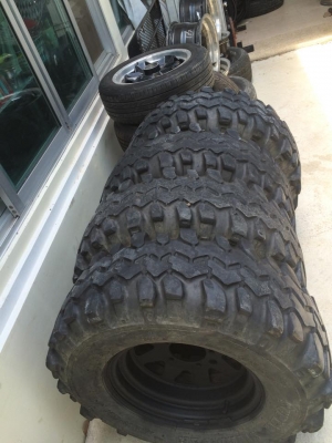 ขายล้อกะทะ เลื่อนออฟ 5/139.7. กว้าง8นิ้ว พร้อมยาง super swamper tsl 31.10.5-15 ราคา13000บาท รูปตอนอยู่ในรถครับ ดูของพระราม2 089 0211090 Id champ_rama2