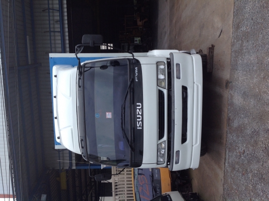 ขายรถบรรทุก10ล้อเพลาเดียวยาว7เมตรมาดูเลยครับถ้ารถมีโดนมาให้ค่าน้ำมันกลับบ้านครับ