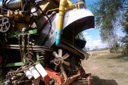 ขายรถเกี่ยวไทยเส็ง เครื่องอีซูซู 210ดี ตัวเดิน12ปั๊ม23 สภาพพร้อมใช้งาน ตู้ดี ช่วงล่างพร้อมทำงาน