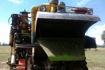 ขายรถเกี่ยวไทยเส็ง เครื่องอีซูซู 210ดี ตัวเดิน12ปั๊ม23 สภาพพร้อมใช้งาน ตู้ดี ช่วงล่างพร้อมทำงาน