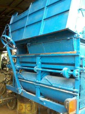 ขายรถนวดข้าวรถ 6 ล้อไอ้หนุมทางหลวงพร้อมตู้ สิงเปลือยจัมโบ้ 5 ฟุต เครื่อง 90 แรง รถใช้งานได้เลย