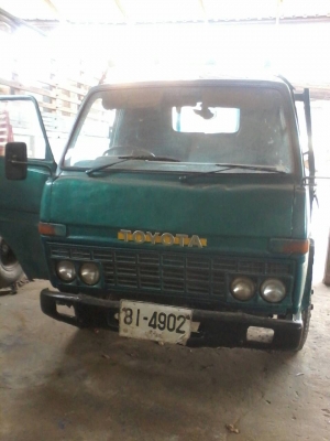 ขายรถนวดข้าวรถ 6 ล้อไอ้หนุมทางหลวงพร้อมตู้ สิงเปลือยจัมโบ้ 5 ฟุต เครื่อง 90 แรง รถใช้งานได้เลย