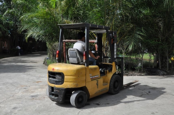 (ลดกระหน่ำ)ขายFORKLIFT MITSUBISHI FG20(2ตัน) สวยเดิมจากญี่ปุ่น ยังไม่เคยใช้ในไทย 135,000เท่านั้น!!