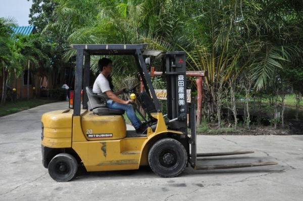 (ลดกระหน่ำ)ขายFORKLIFT MITSUBISHI FG20(2ตัน) สวยเดิมจากญี่ปุ่น ยังไม่เคยใช้ในไทย 135,000เท่านั้น!!