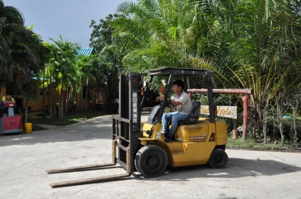 (ลดกระหน่ำ)ขายFORKLIFT MITSUBISHI FG20(2ตัน) สวยเดิมจากญี่ปุ่น ยังไม่เคยใช้ในไทย 135,000เท่านั้น!!