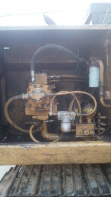 รถขุด CAT E120 B