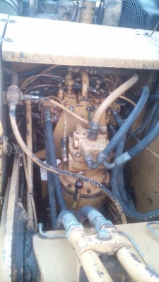 รถขุด CAT E120 B